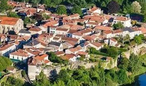 广安回乡建别墅为什么一定要选专业乡墅公司